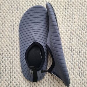 VIFUUR Water Shoes Size 7.5-8.5 Women / 6-7 Men